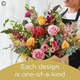 Hand tied bouquet made with seasonal flowers (HT8S)